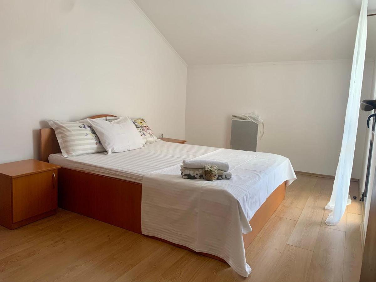 Apartments Χέρτσεγκ Νόβι Εξωτερικό φωτογραφία
