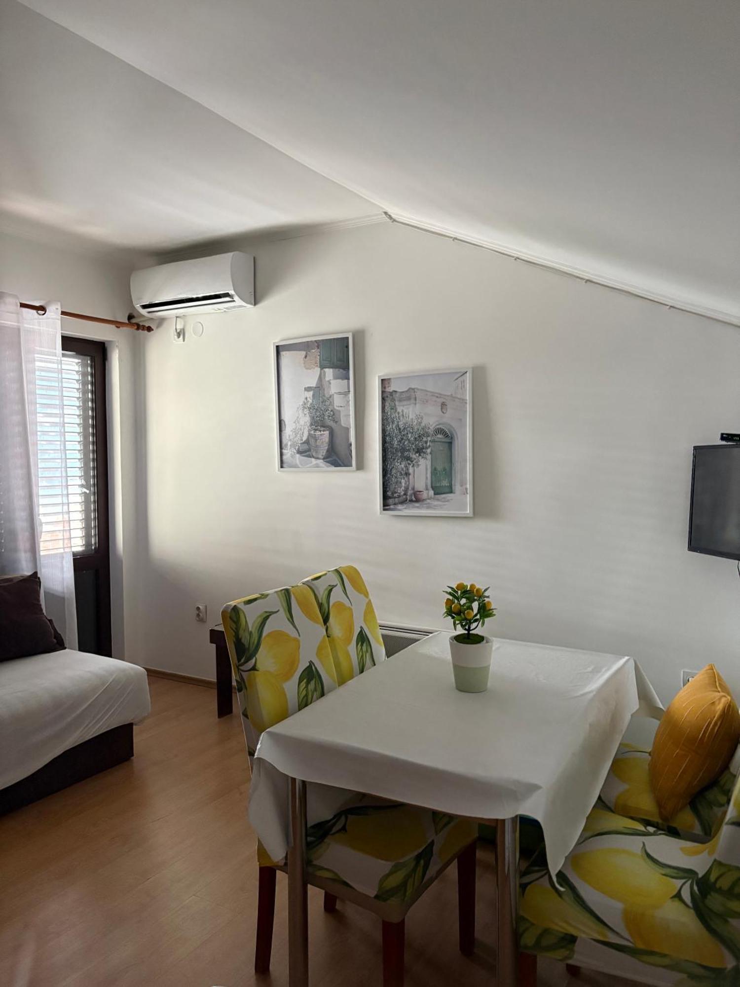 Apartments Χέρτσεγκ Νόβι Εξωτερικό φωτογραφία