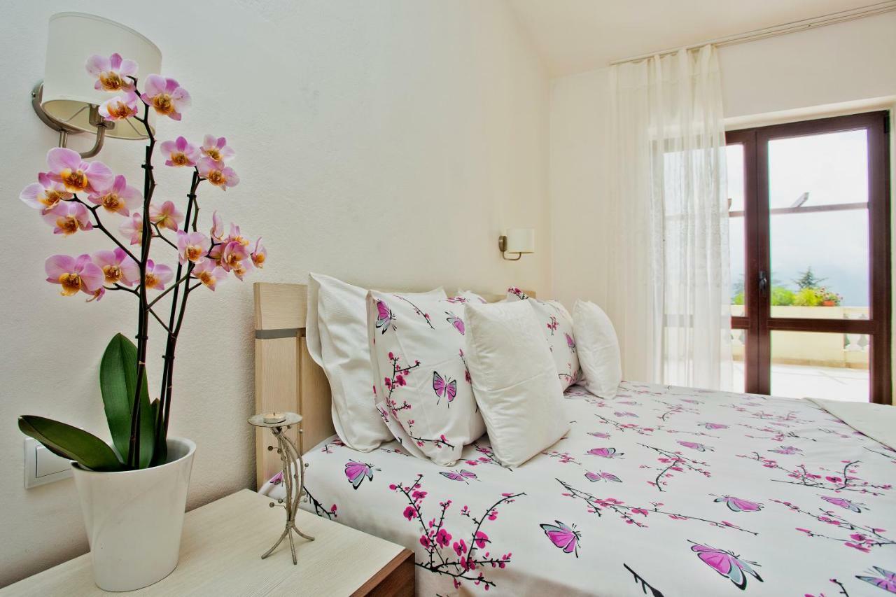 Apartments Χέρτσεγκ Νόβι Εξωτερικό φωτογραφία